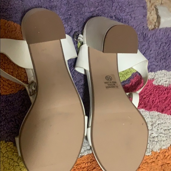 🎂 Brand New WHITE CHUNKY heels - Picture 2 of 5